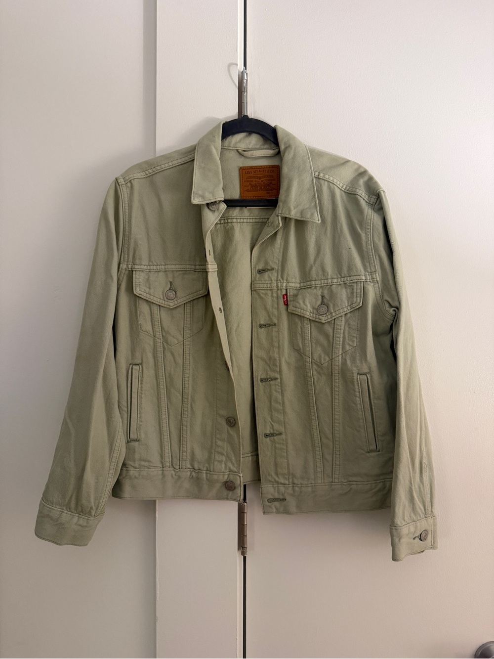 Levi's Men's Light Olive Green Denim Trucker Jacket